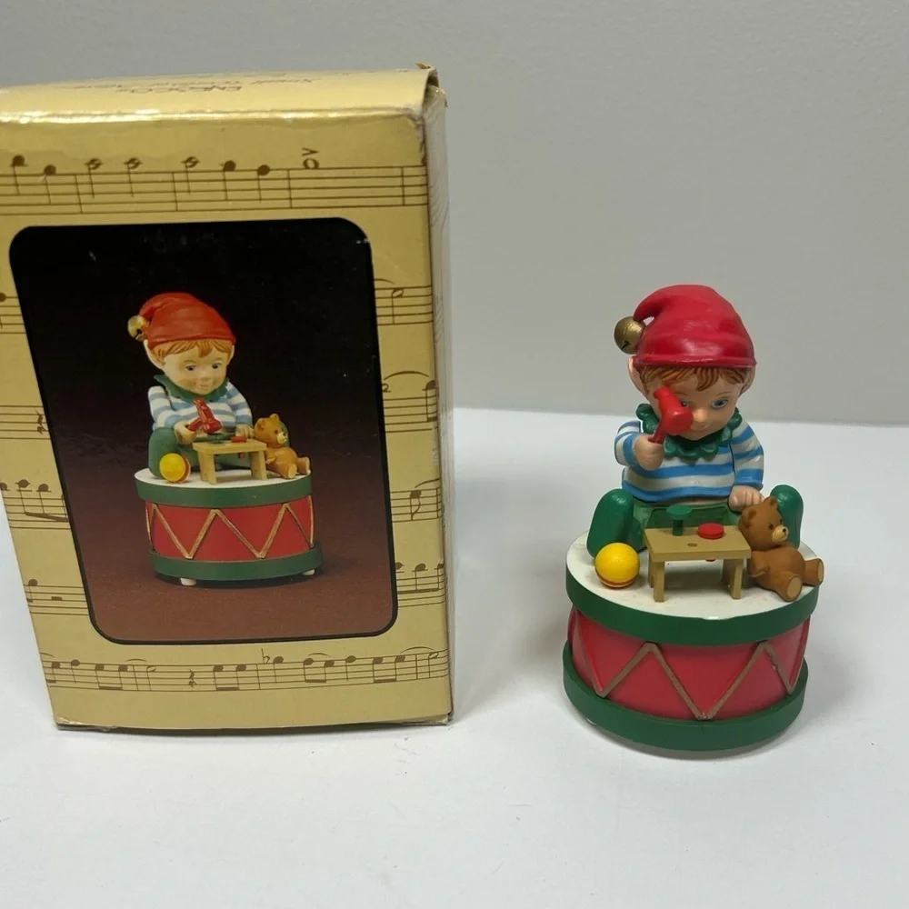 Vintage Enesco 1986 Christmas Small World of Music Box Toy Shop Technician